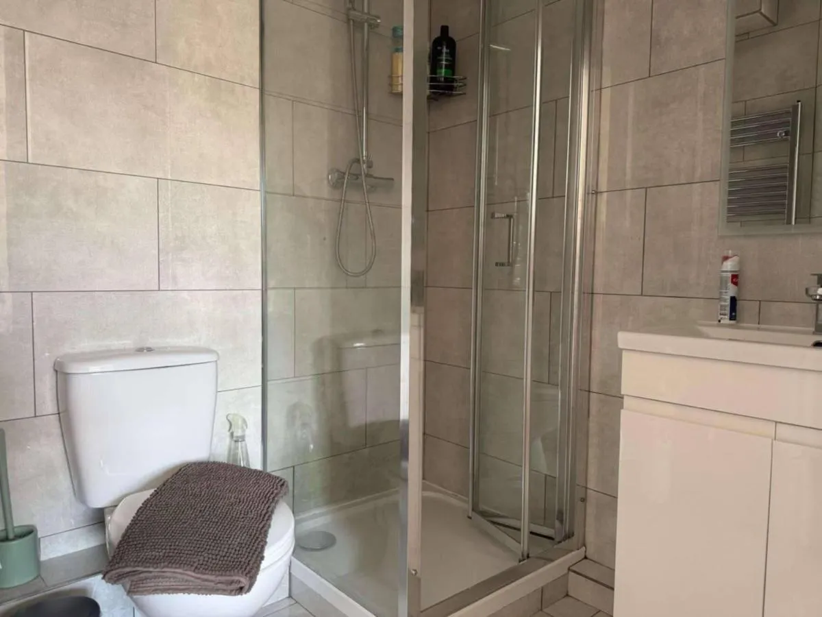 Image 3 of Luxury Two Bedroom Apartment in Bayswater