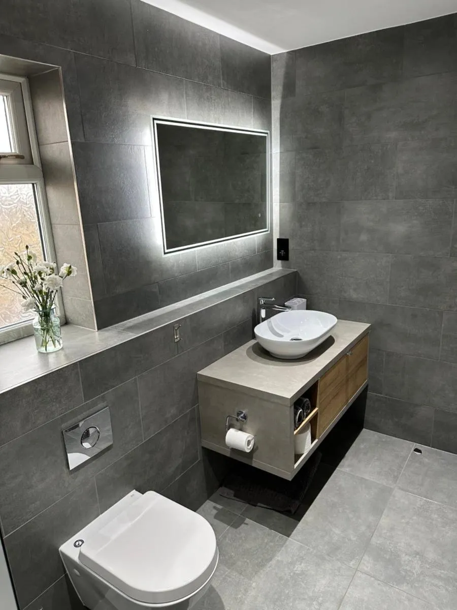 Image 3 of Luxury West London 3BR House, Cul De Sac