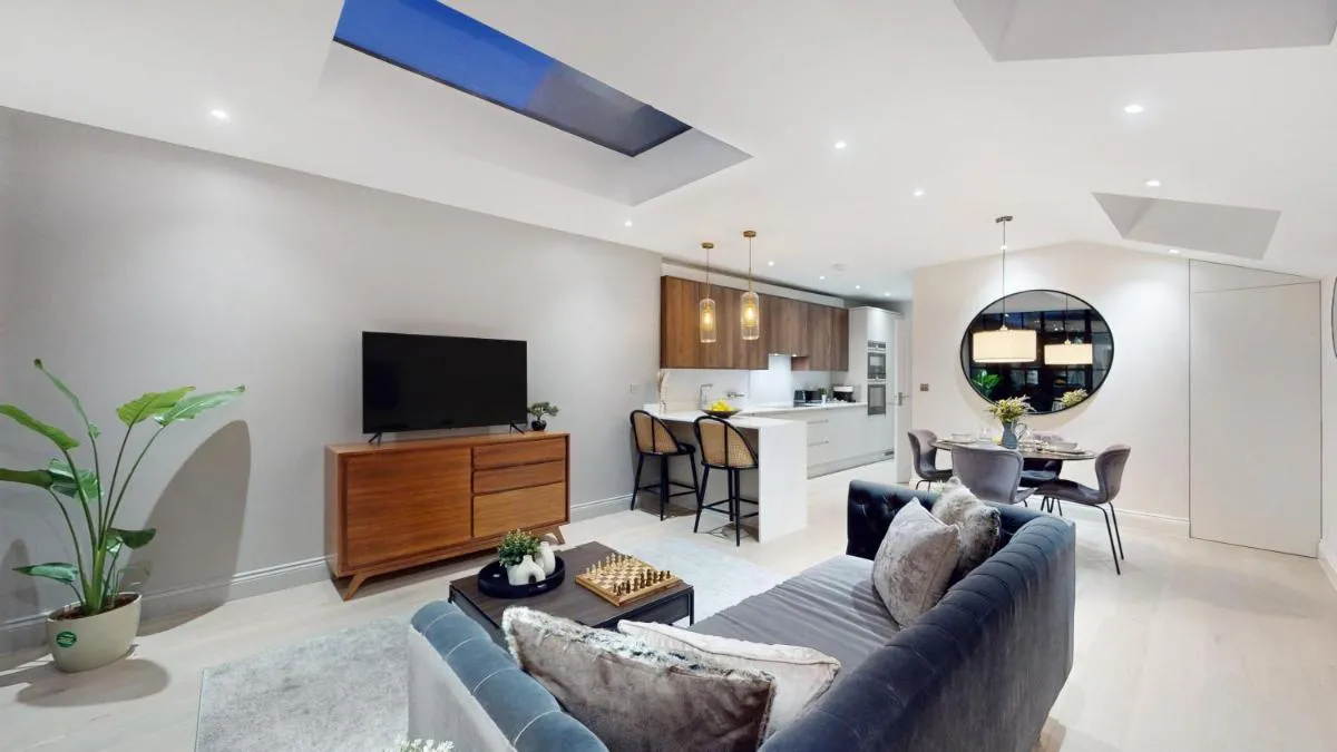 Image 5 of Luxury West London Apartment – 12 Mins to Central London