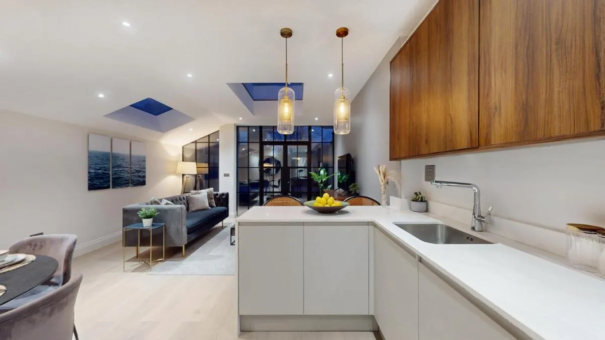 Image 4 of Luxury West London Apartment – 12 Mins to Central London