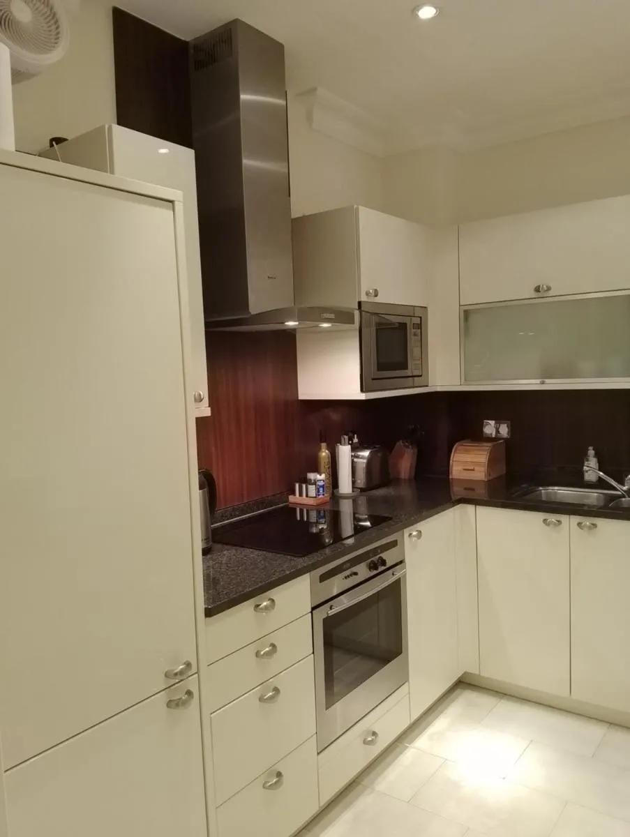 Image 4 of Luxury apartment in London with Free Underground Parking