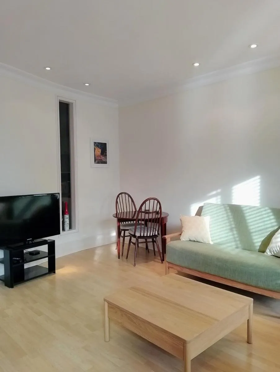 Image 5 of Luxury apartment in London with Free Underground Parking