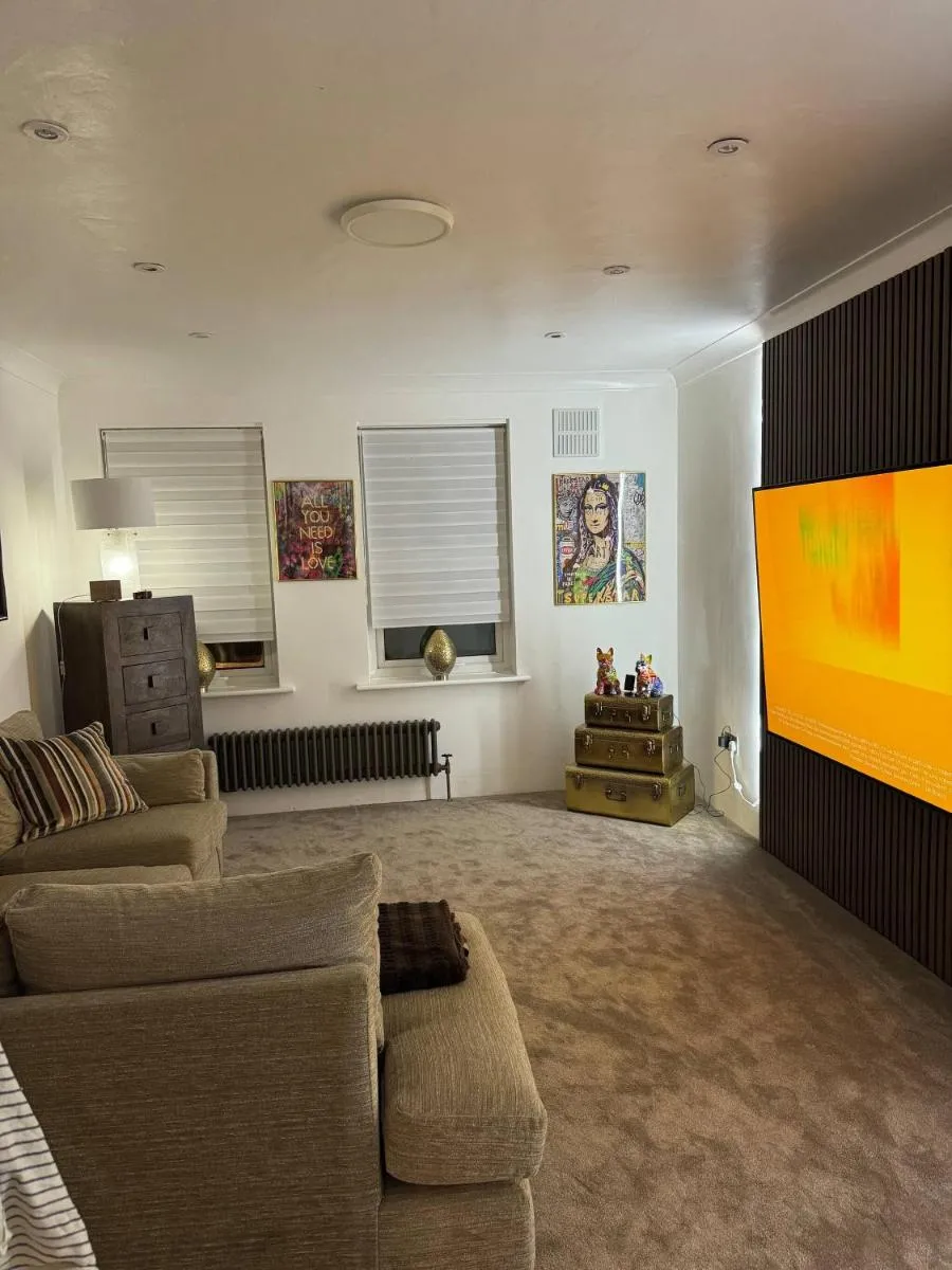 Image 4 of Luxury entire apartment with free parking