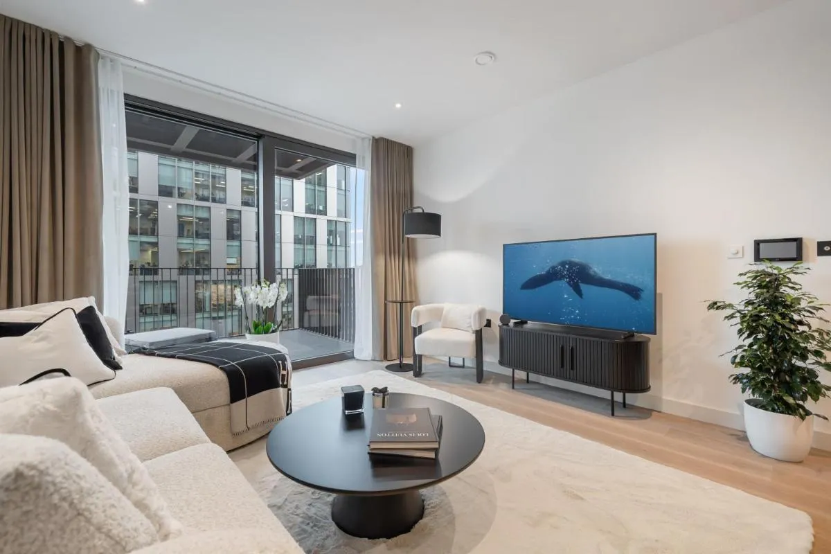 Image 5 of Luxury flat by the American Embassy