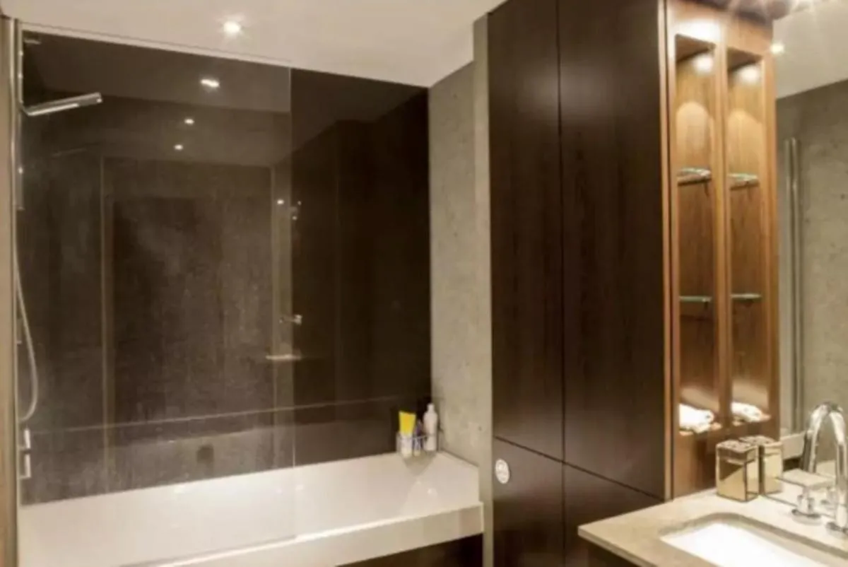 Image 3 of Luxury modern 2BD flat in centre