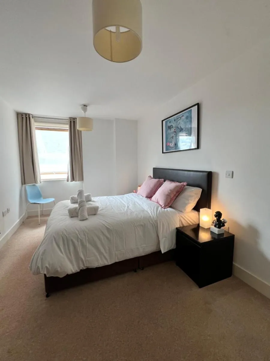 Image 4 of Luxury property with stunning views of Canary Warf