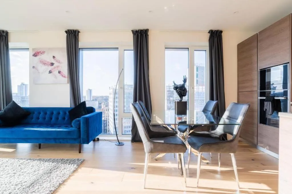 Image 5 of Luxury river side penthouse
