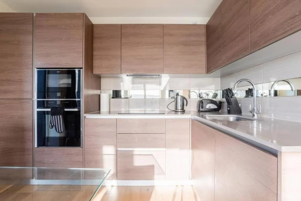 Image 4 of Luxury river side penthouse