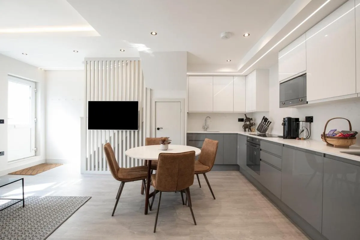 Image 4 of Luxury spacious modern new apartment -fully equipped