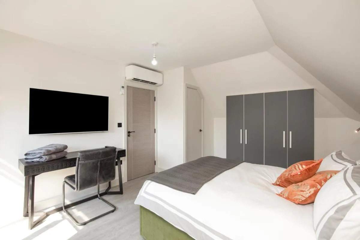 Image 5 of Luxury spacious modern new apartment -fully equipped
