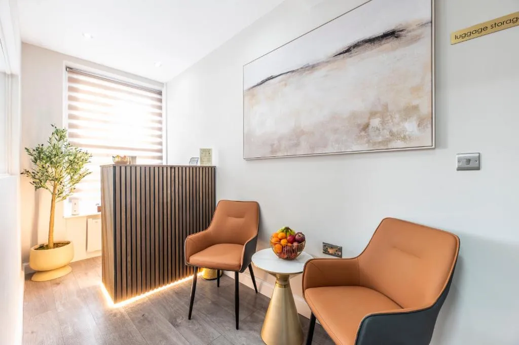 Image 1 of MARINA HOTEL London
