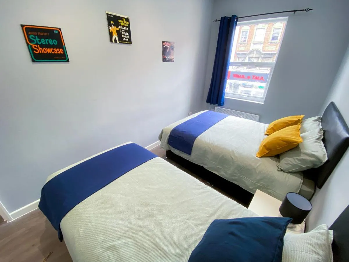 Image 3 of MODERN 1 BEDROOM FLAT IN WOOD GREEN