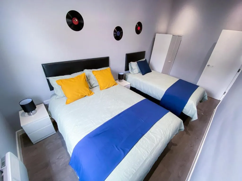 Image 1 of MODERN 1 BEDROOM FLAT IN WOOD GREEN