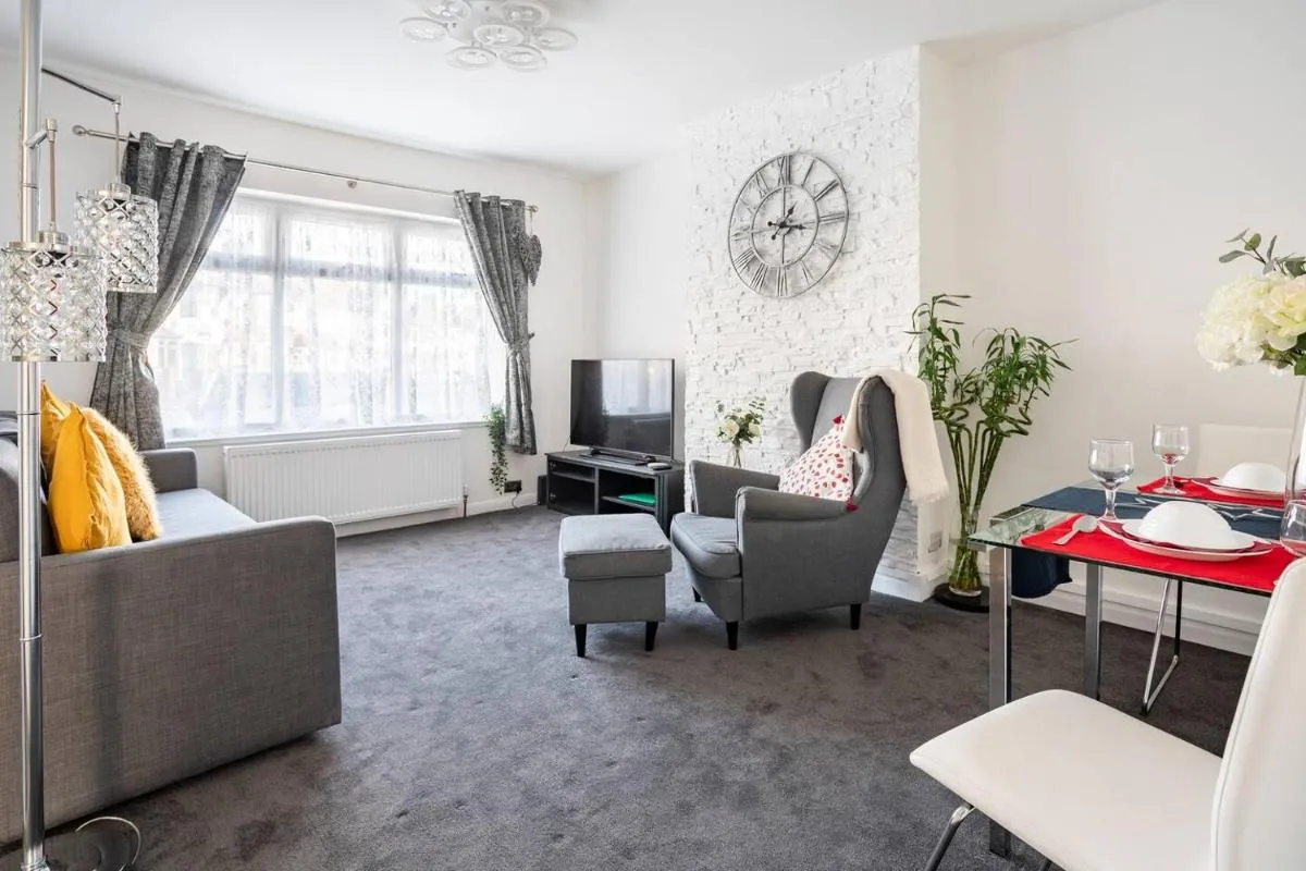 Image 4 of MOYDOM Cosy Apt sleeps 4 with self breakfast & carpark