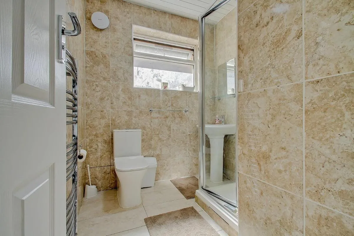Image 3 of Maisonette near Wembley Stadium