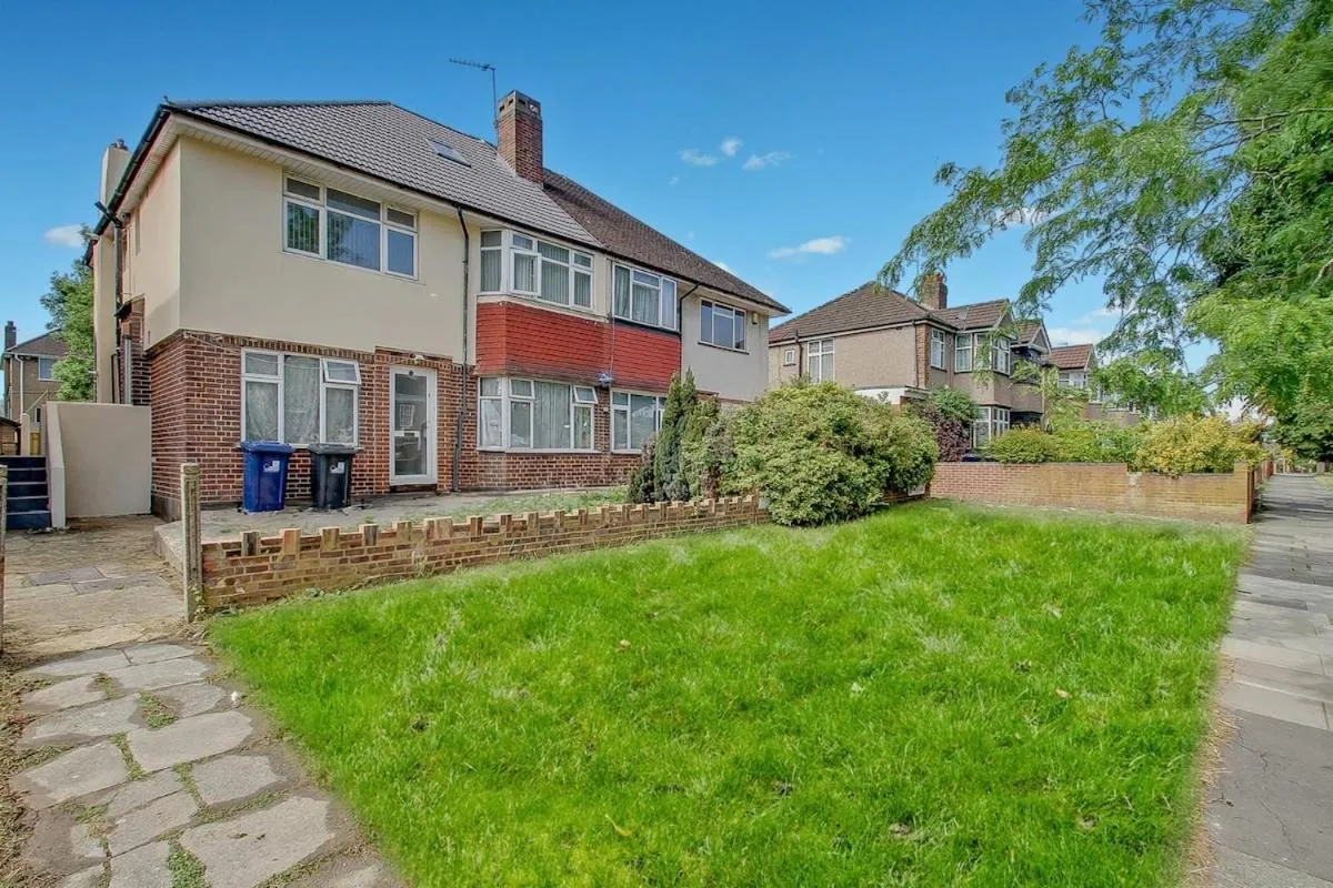 Image 5 of Maisonette near Wembley Stadium