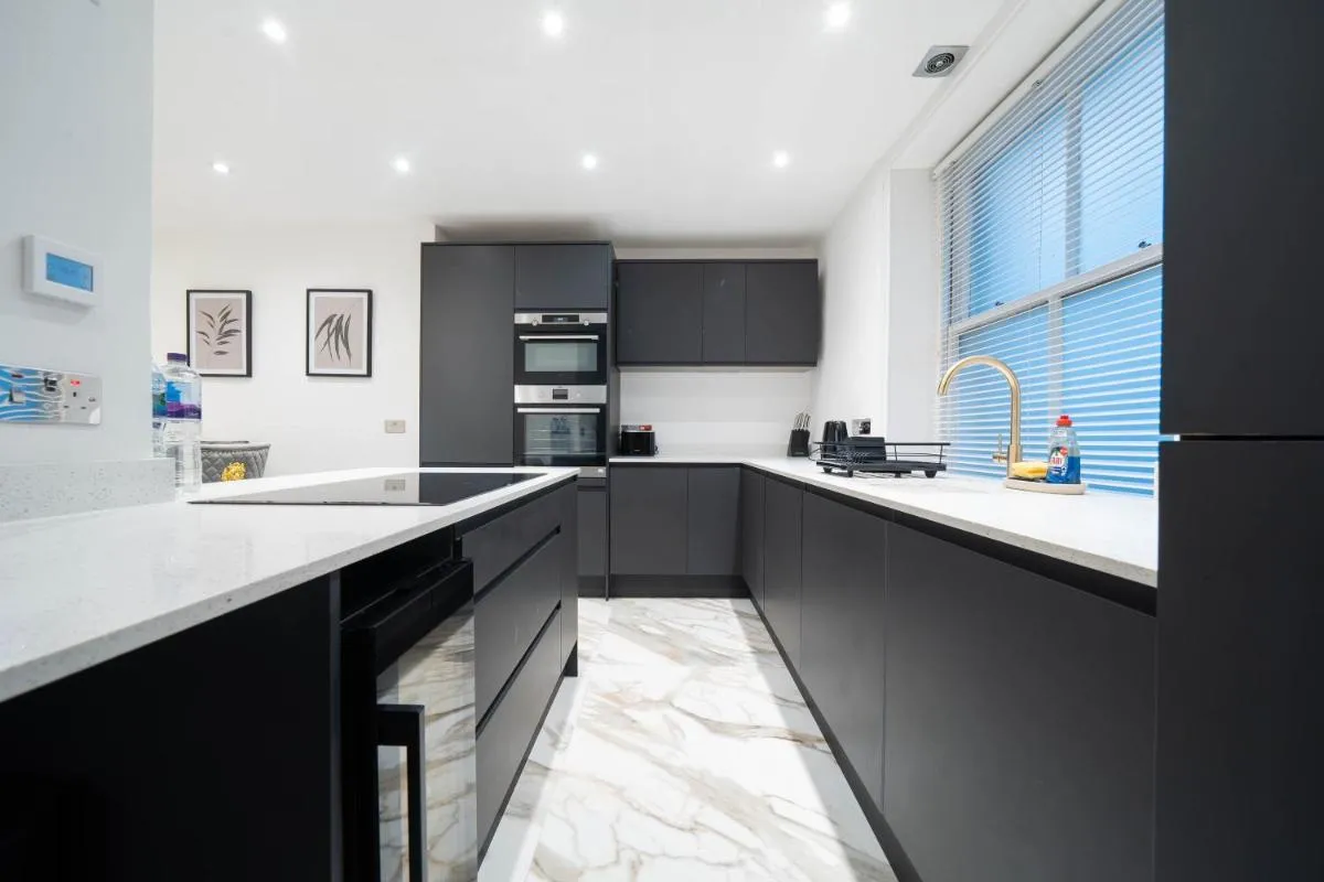Image 4 of Marylebone 4 Bedroom Apartment