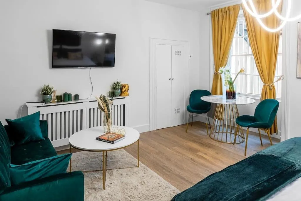 Image 3 of Marylebone gem apartments