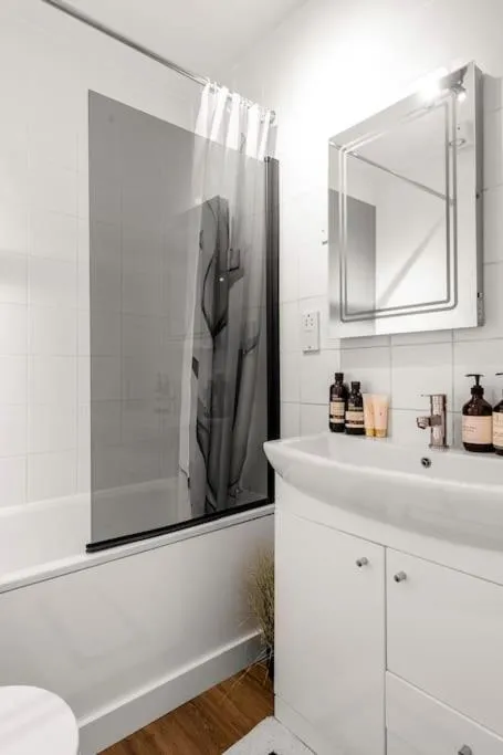 Image 5 of Marylebone gem apartments