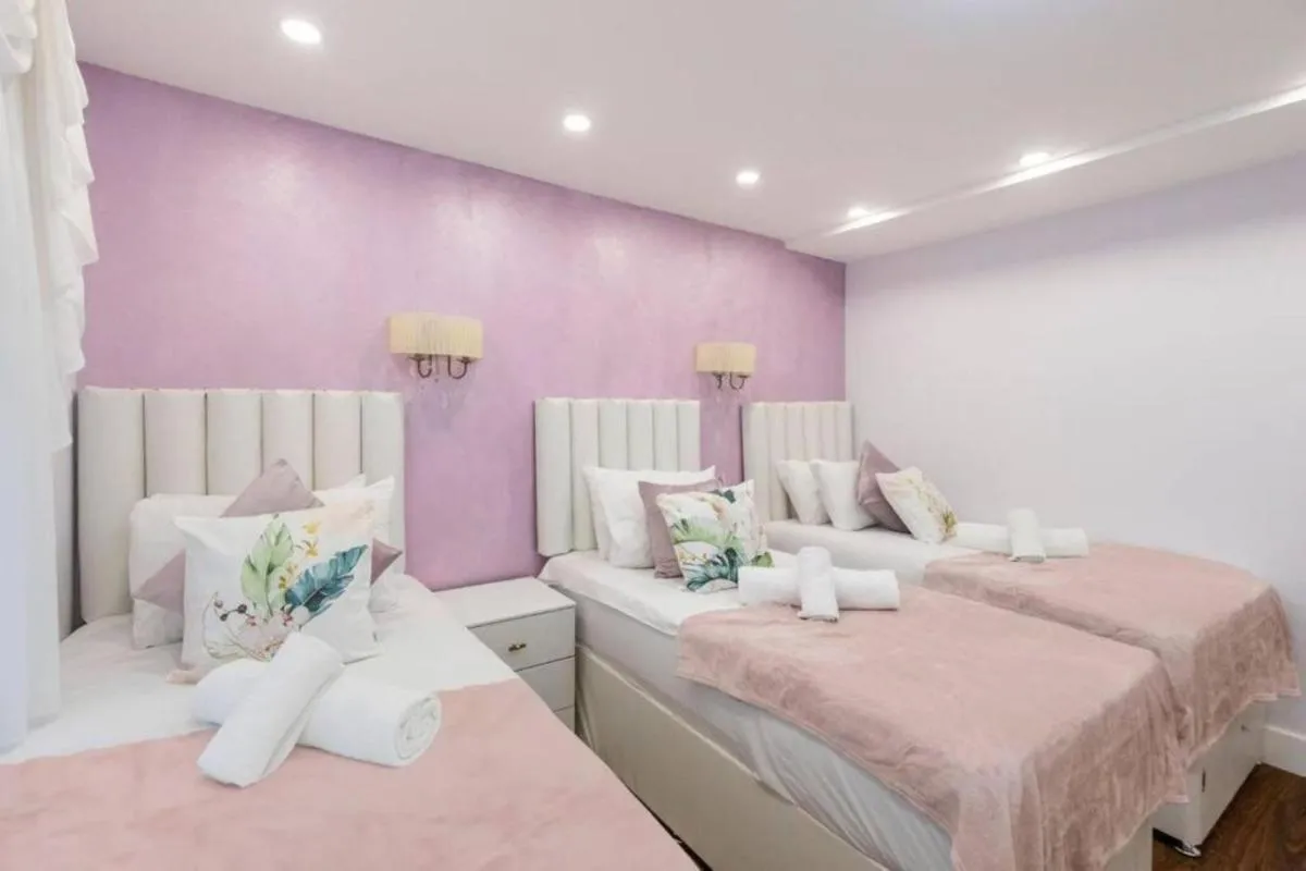 Image 4 of Metro Majesty 5-Bedroom Gem in South Tottenham