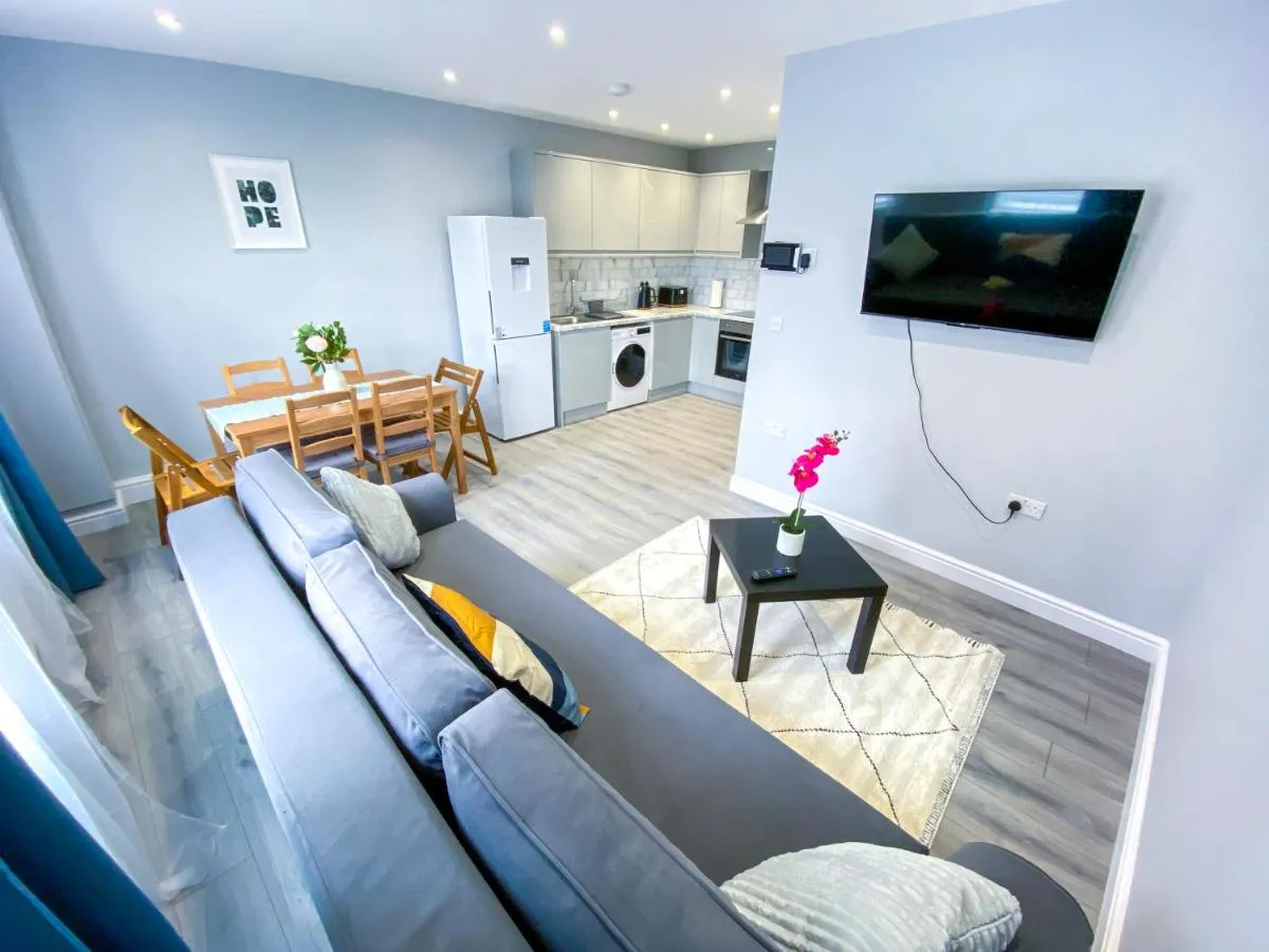 Image 3 of Modern 1-Bedroom Flat, 5 Guest, London – F2