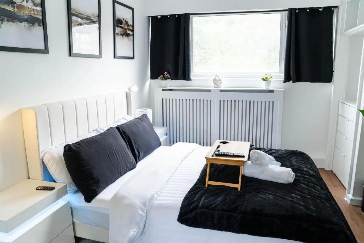 Image 2 of Modern 1 bed apartment in Greenwich – WIFI – NETFLIX and stations nearby