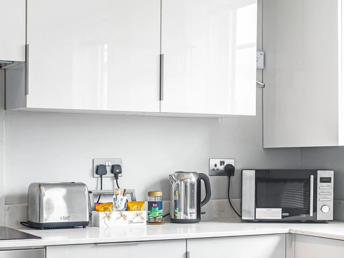 Image 5 of Modern 1 bedroom Apartment with views on West London – Pass the Keys