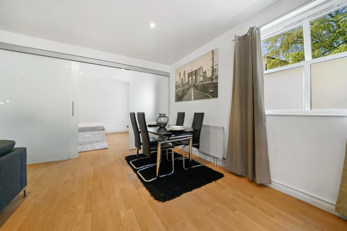 Image 4 of Modern 2Bed Apartment London Greenwich Cutty Sark O2 Arena – Perfect for long stay reservations