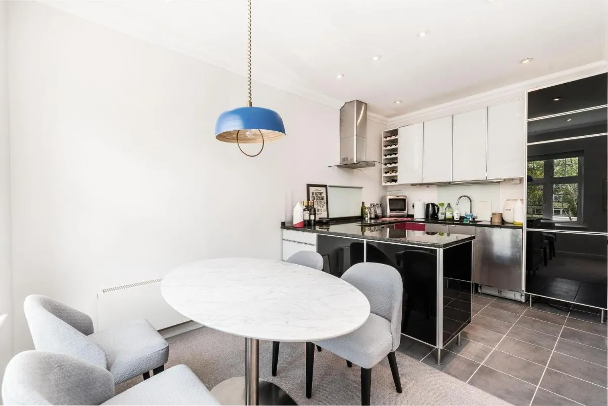 Image 4 of Modern 2-Bed Flat Near Tube in Vibrant Brixton