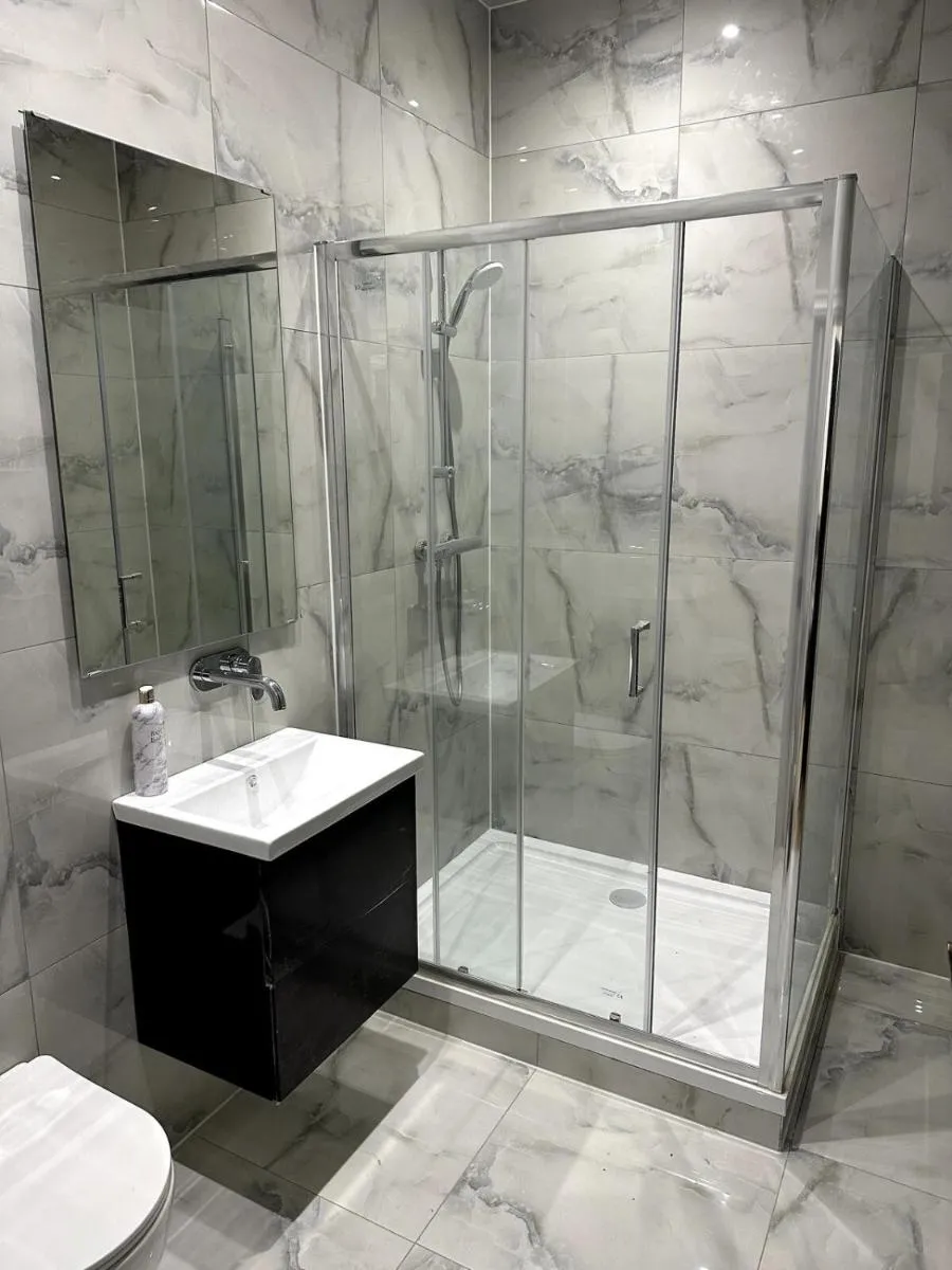 Image 3 of Modern 2-Bed Flat in Euston