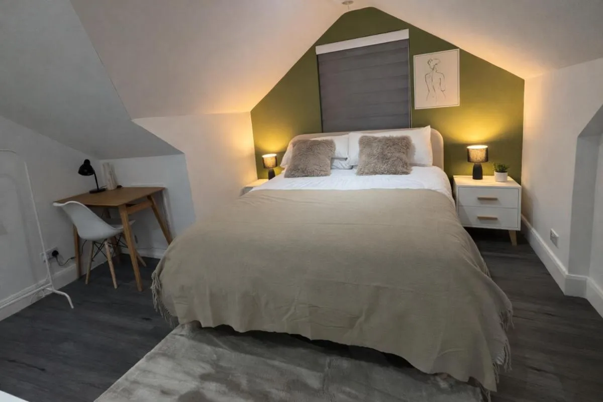 Image 5 of Modern 2-Bedroom Apartment in East London