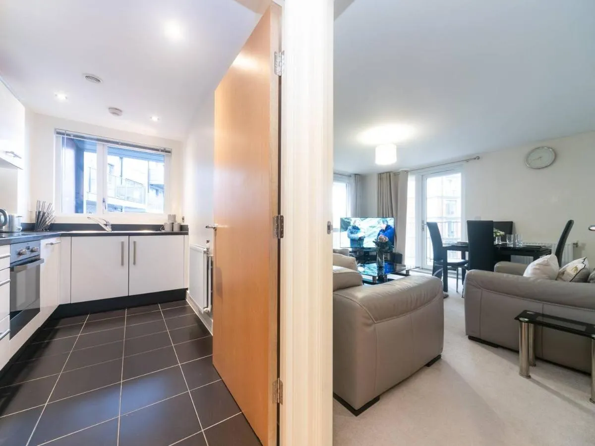 Image 4 of Modern 2Bedroom & 2Bathroom Apartment in Colindale – North London – Pass the Keys