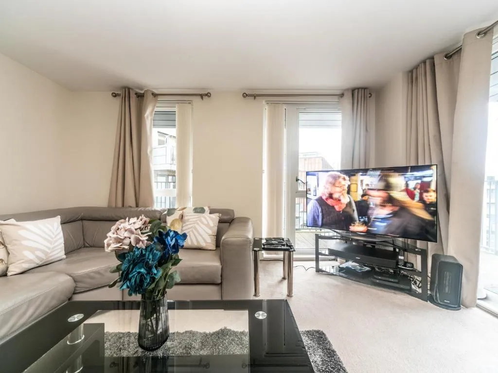 Image 1 of Modern 2Bedroom & 2Bathroom Apartment in Colindale – North London – Pass the Keys