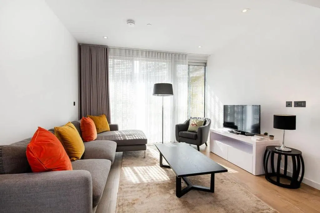 Image 1 of Modern 2 Bed Battersea Power Station