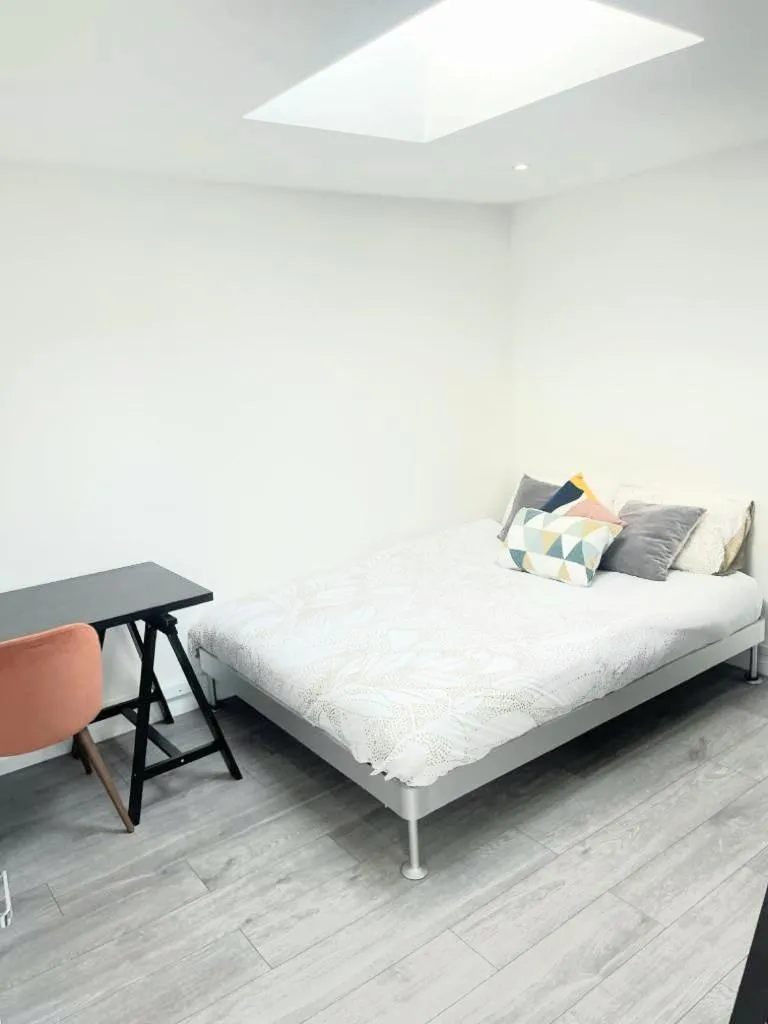 Image 5 of Modern 2 Bedroom Flat With Garden Harrow – London