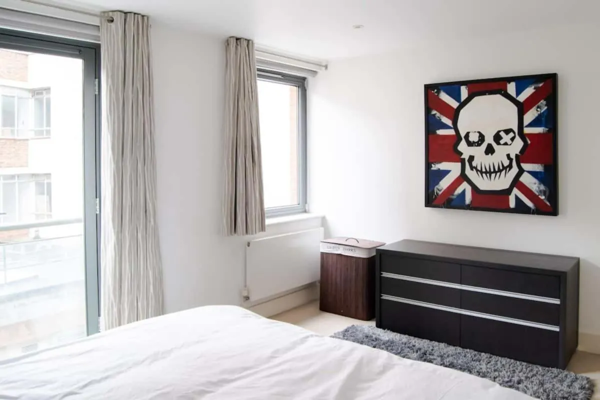Image 5 of Modern 2 Bedroom with balcony Near Oxford Street