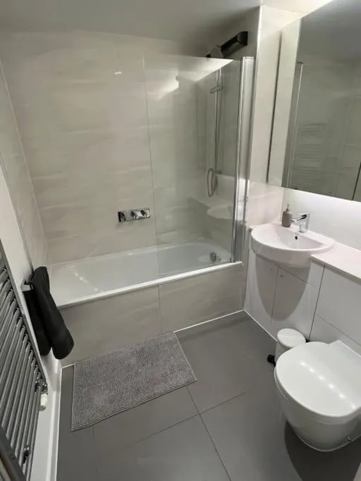 Image 4 of Modern 2 bed – Olympic Park Stratford