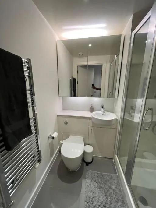 Image 5 of Modern 2 bed – Olympic Park Stratford