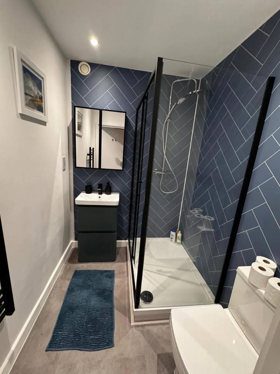 Image 4 of Modern 2 bedroom 2 Bathroom Flat, Free Parking in Woolwich