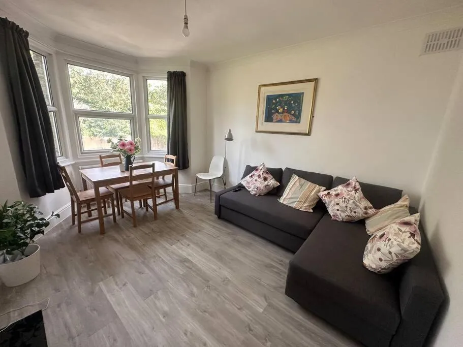 Image 3 of Modern 2 bedroom flat, SE6