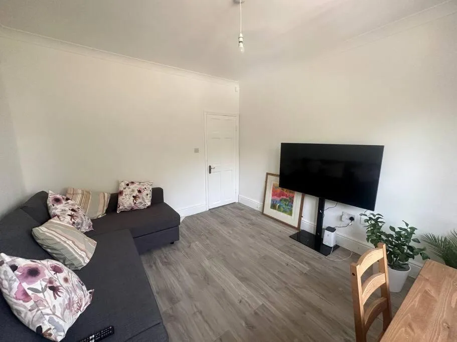 Image 5 of Modern 2 bedroom flat, SE6