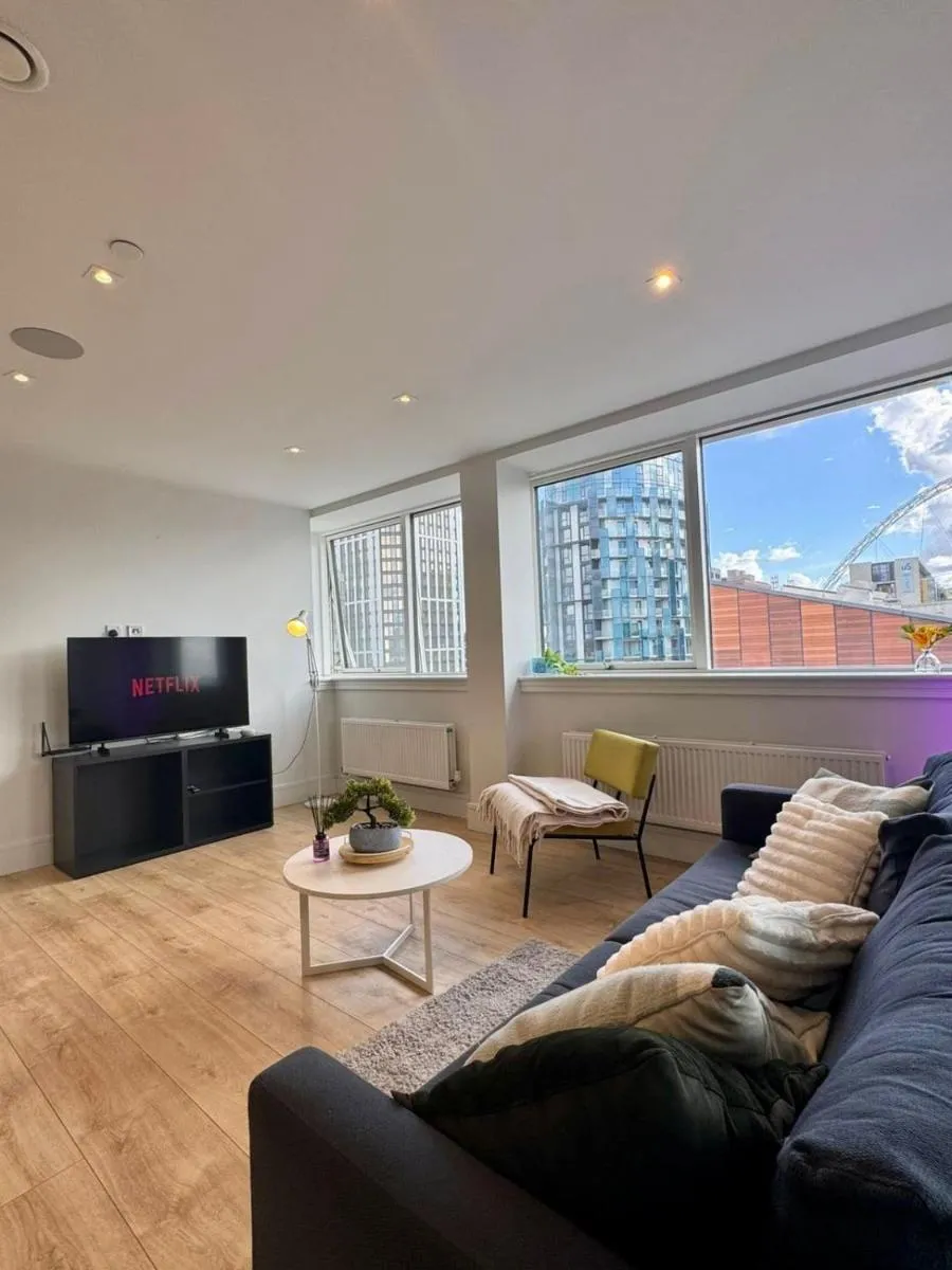 Image 4 of Modern 3 Bed Wembley Stadium View Apartment