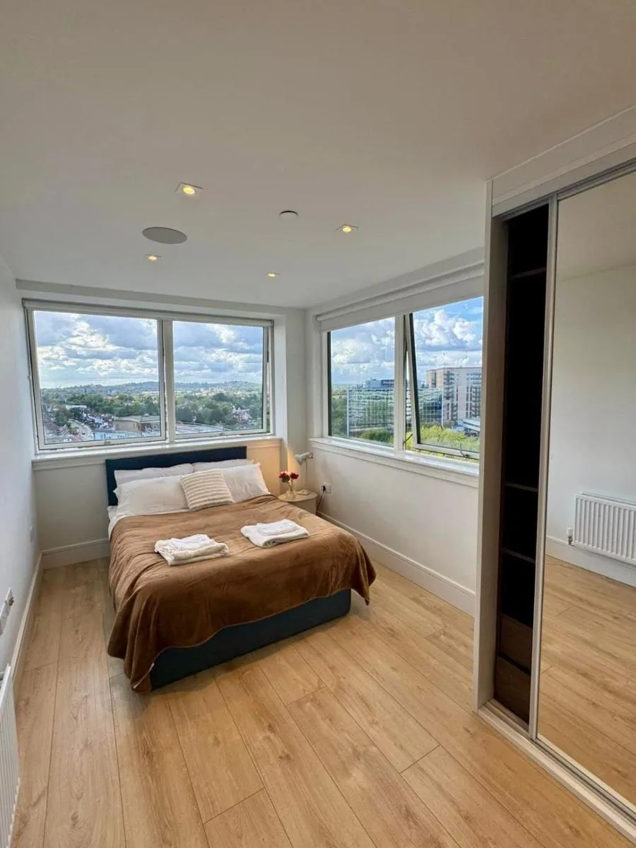 Image 5 of Modern 3 Bed Wembley Stadium View Apartment