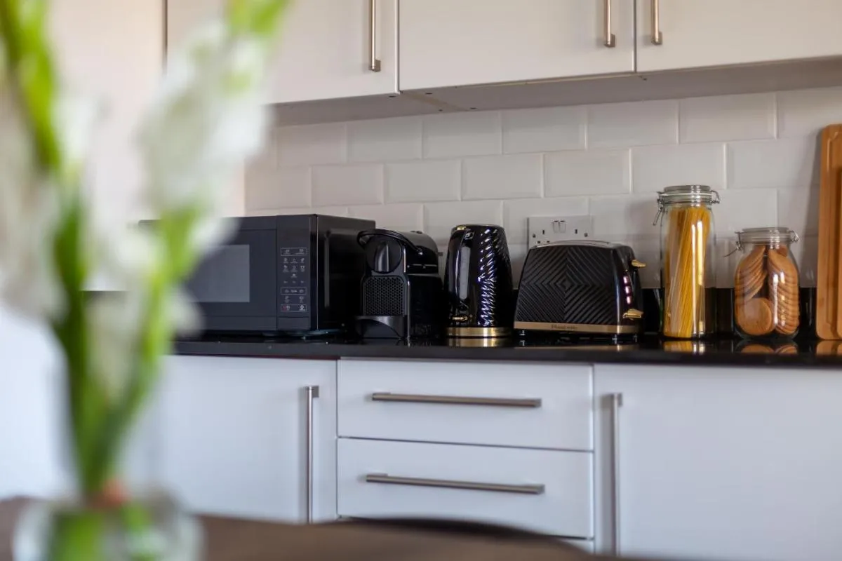Image 5 of Modern 3 Bed & 3 Bathrooms Flat, Hackney Downs