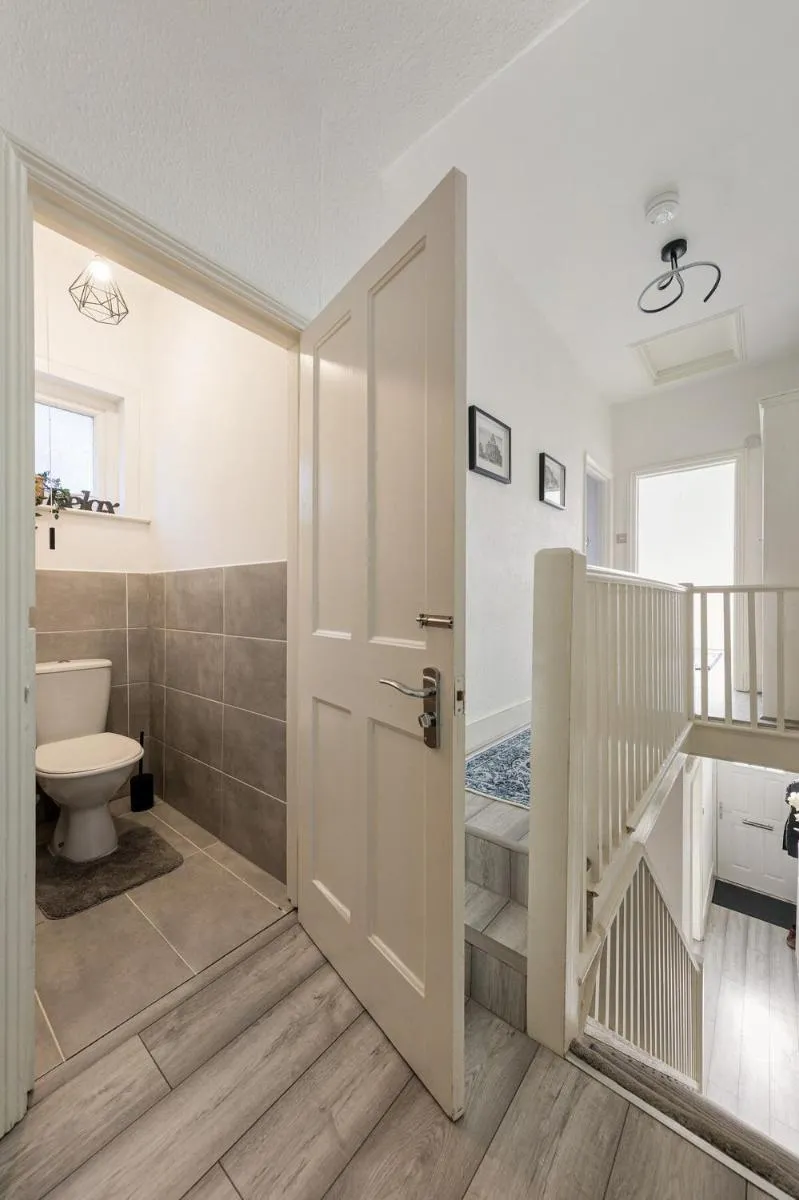 Image 4 of Modern 4 Bedroom House In Woodgreen
