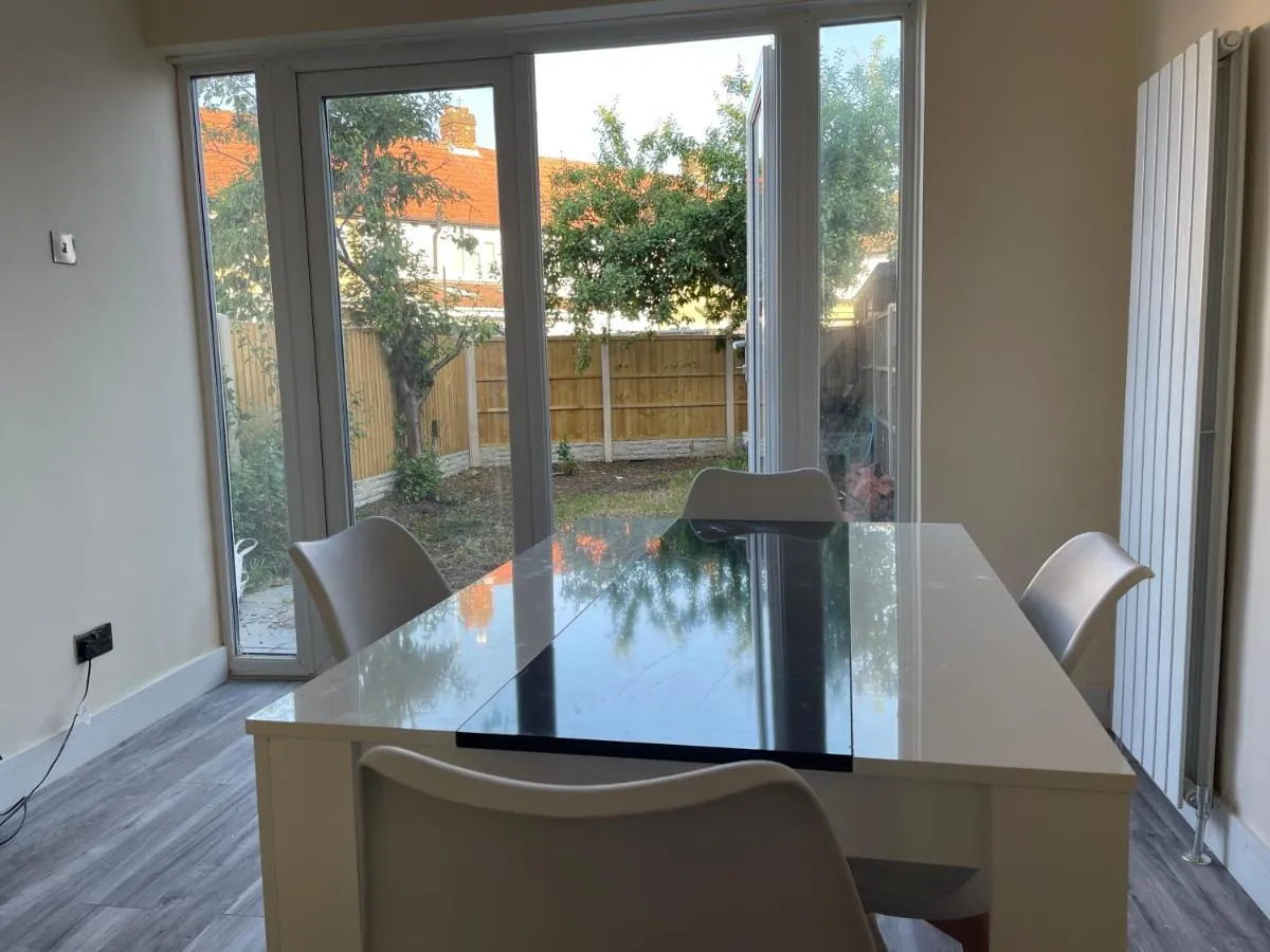 Image 4 of Modern 4-bedroom entire house with Garden
