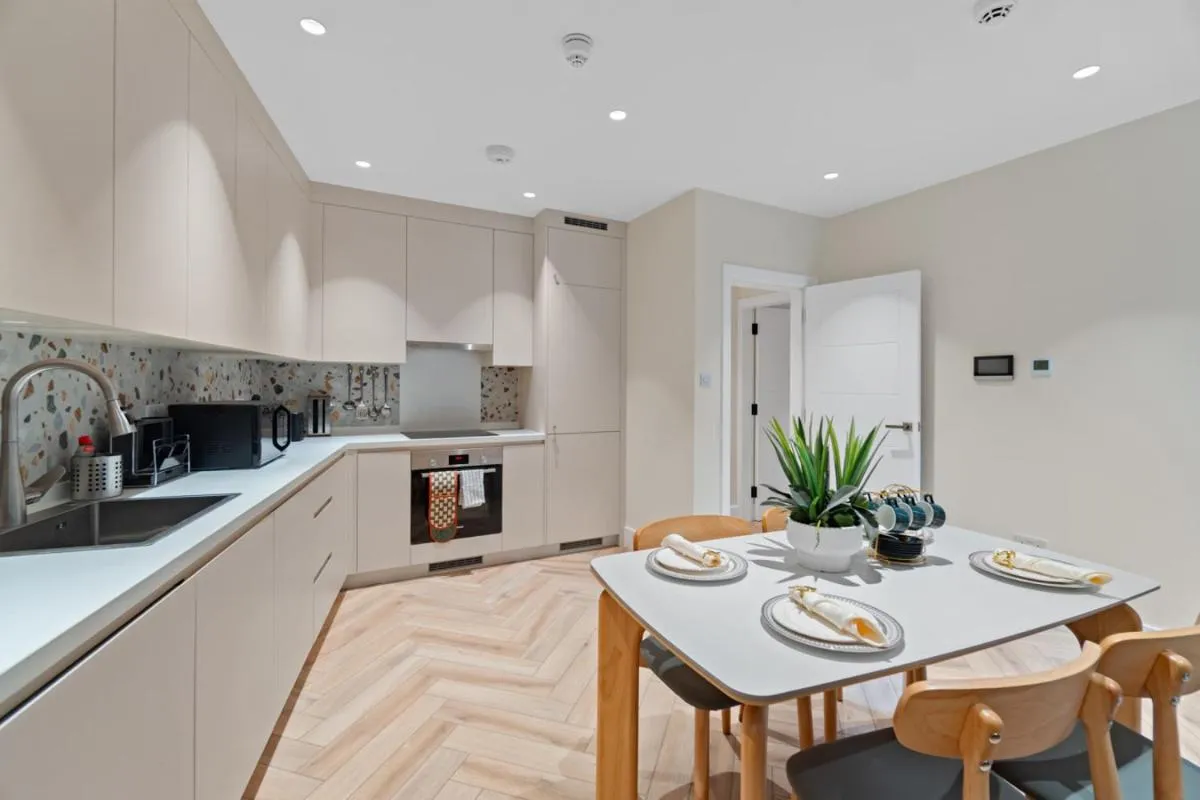 Image 4 of Modern Apartment Ideal for Families and Working Professionals