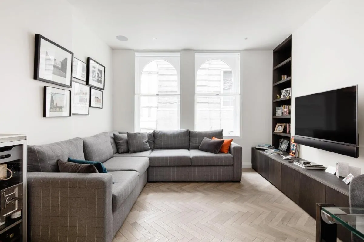 Image 5 of Modern Apartment & Rooms at Charing Cross