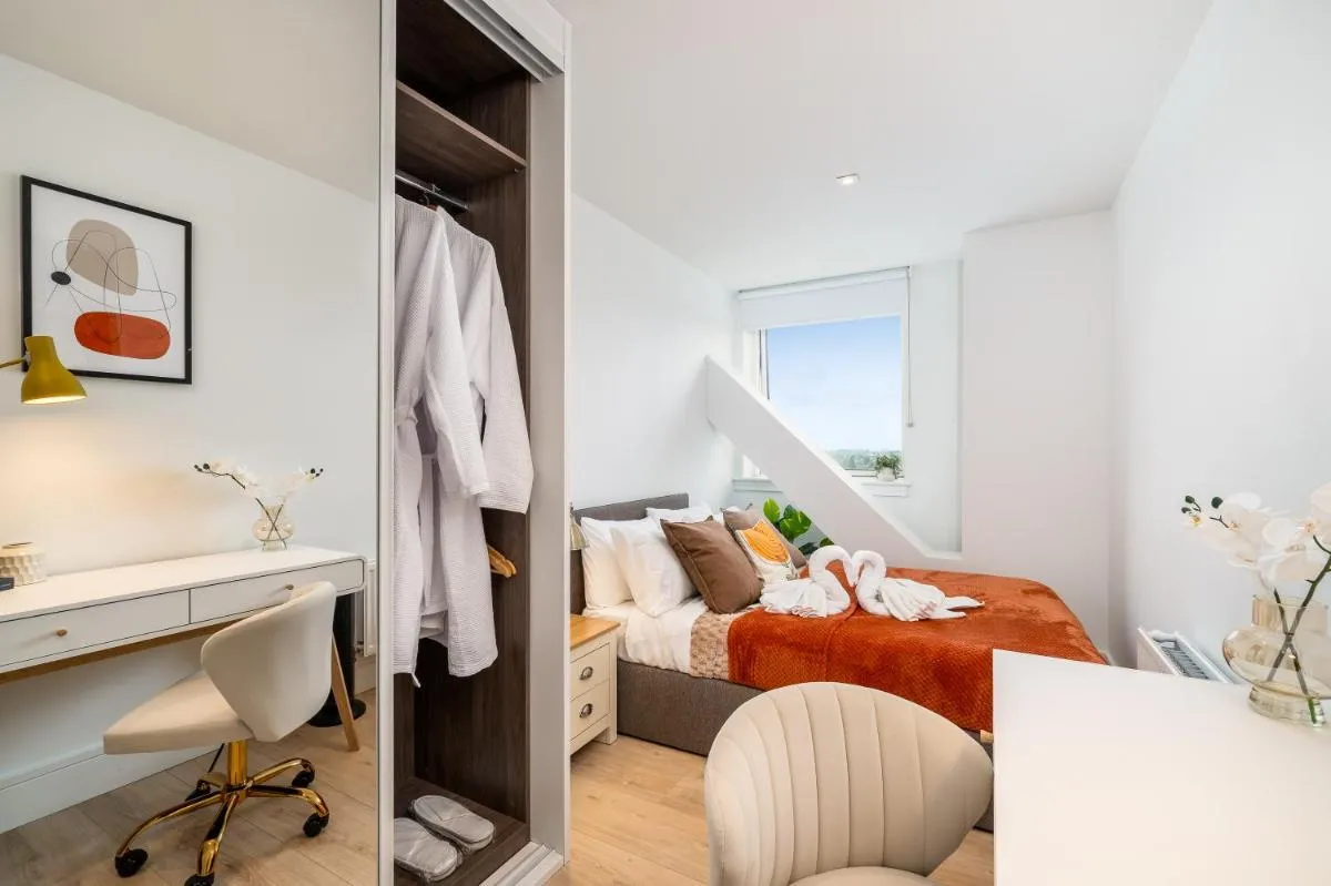 Image 3 of Modern Apartment in Wembley Park with Cinema, Gym & Games room