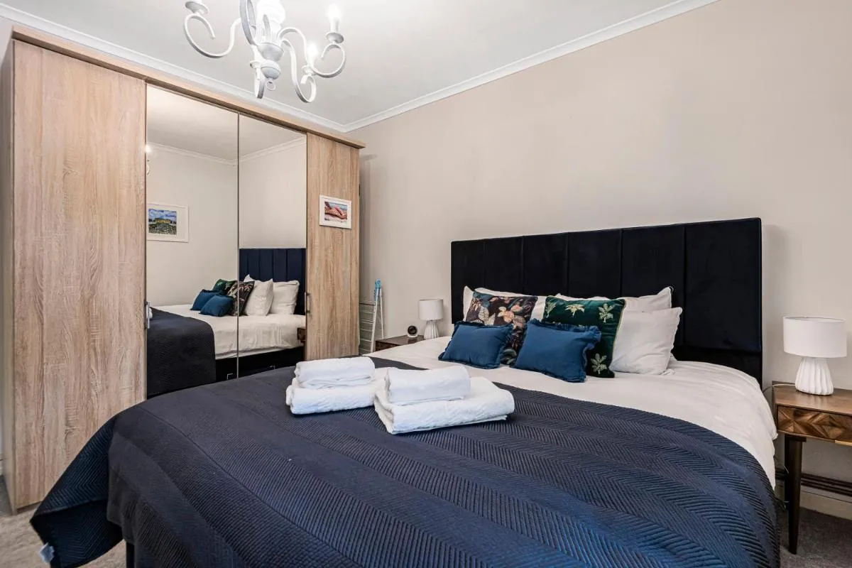 Image 4 of Modern Apartment in the heart of Battersea Park – Pass the Keys